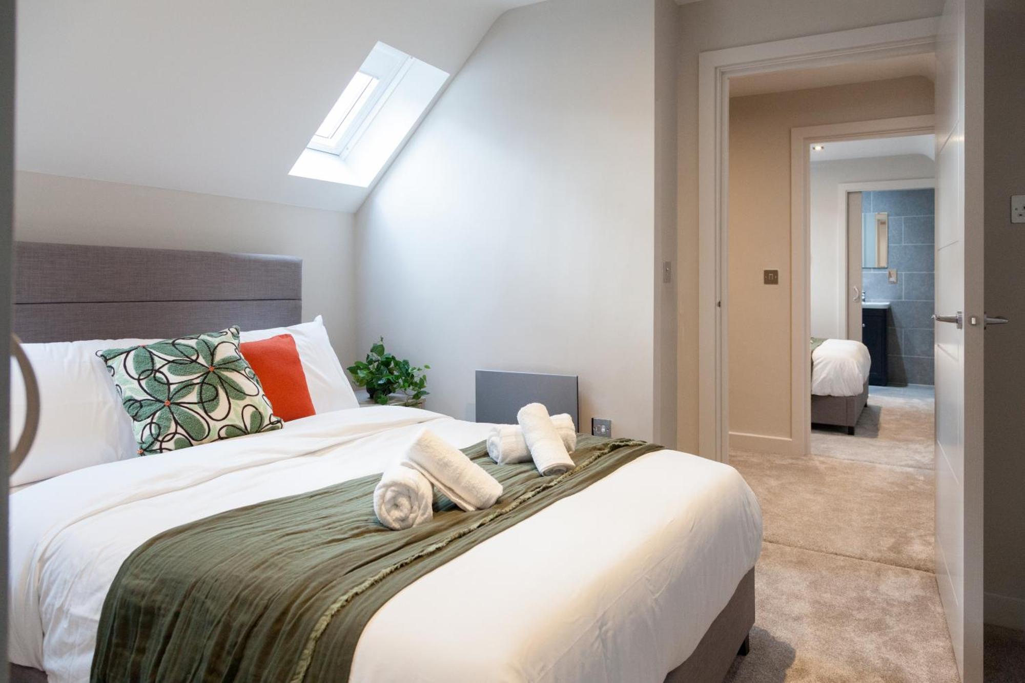 לידס Somers Suites Apartments מראה חיצוני תמונה